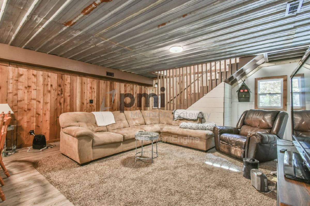 House for rent at 43 Davis Gap Rd, Clayton, GA 30525