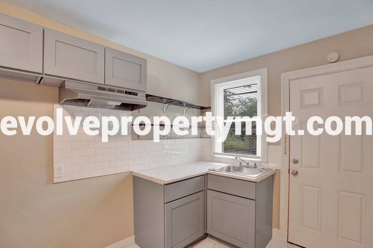 Apartment for rent at 4089 Tutwiler Ave, Memphis, TN 38122
