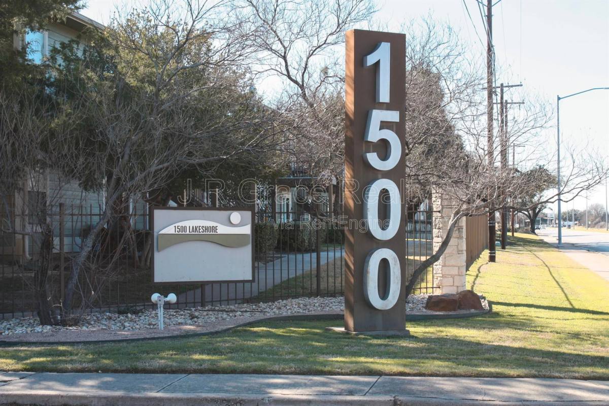 Condo for rent at 1500 Lake Shore Dr #201, Waco, TX 76708