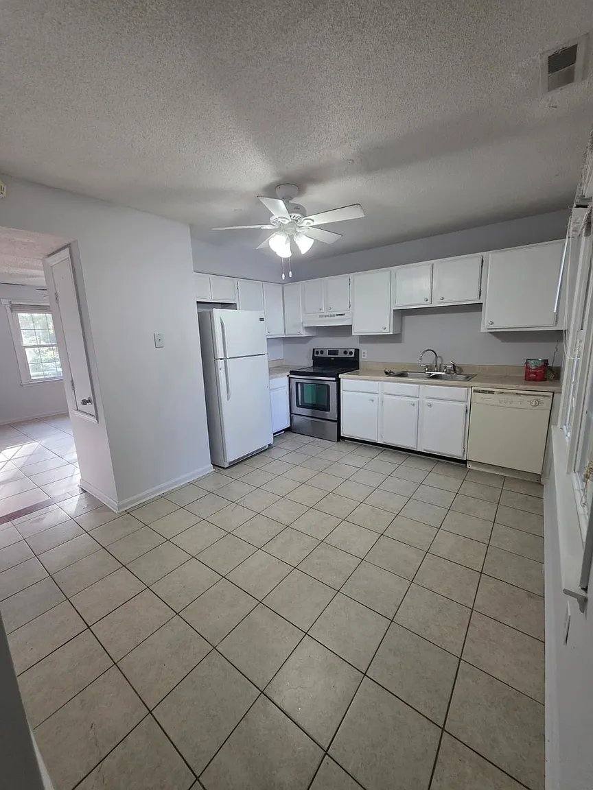 Townhouse for rent at 1619 Forest Dr #4, Little River, SC 29566