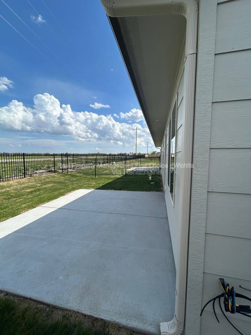 Apartment for rent at 136 N Gowen St, Goddard, KS 67052