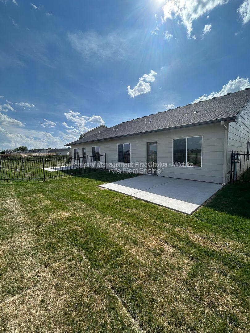 Apartment for rent at 136 N Gowen St, Goddard, KS 67052