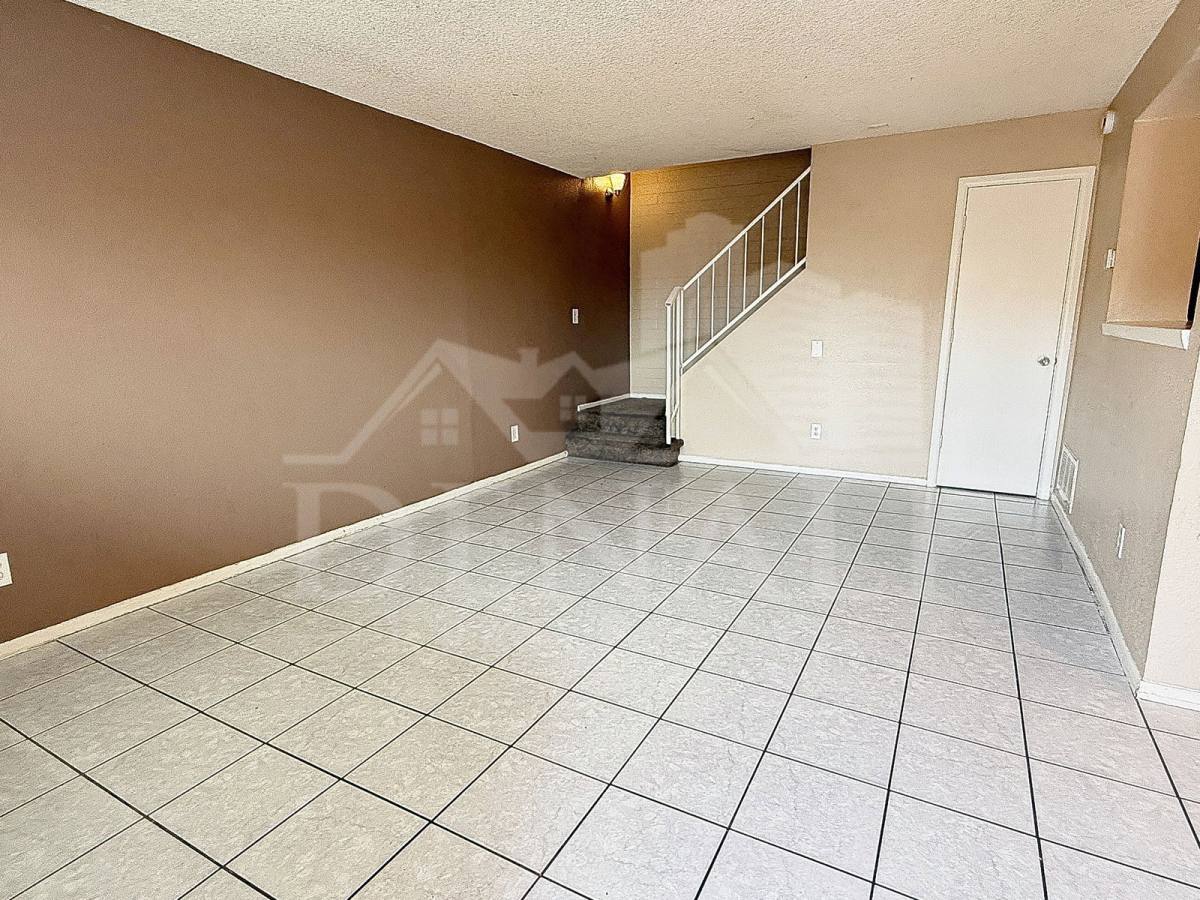 Townhouse for rent at 4514 E Riverside St, Phoenix, AZ 85040