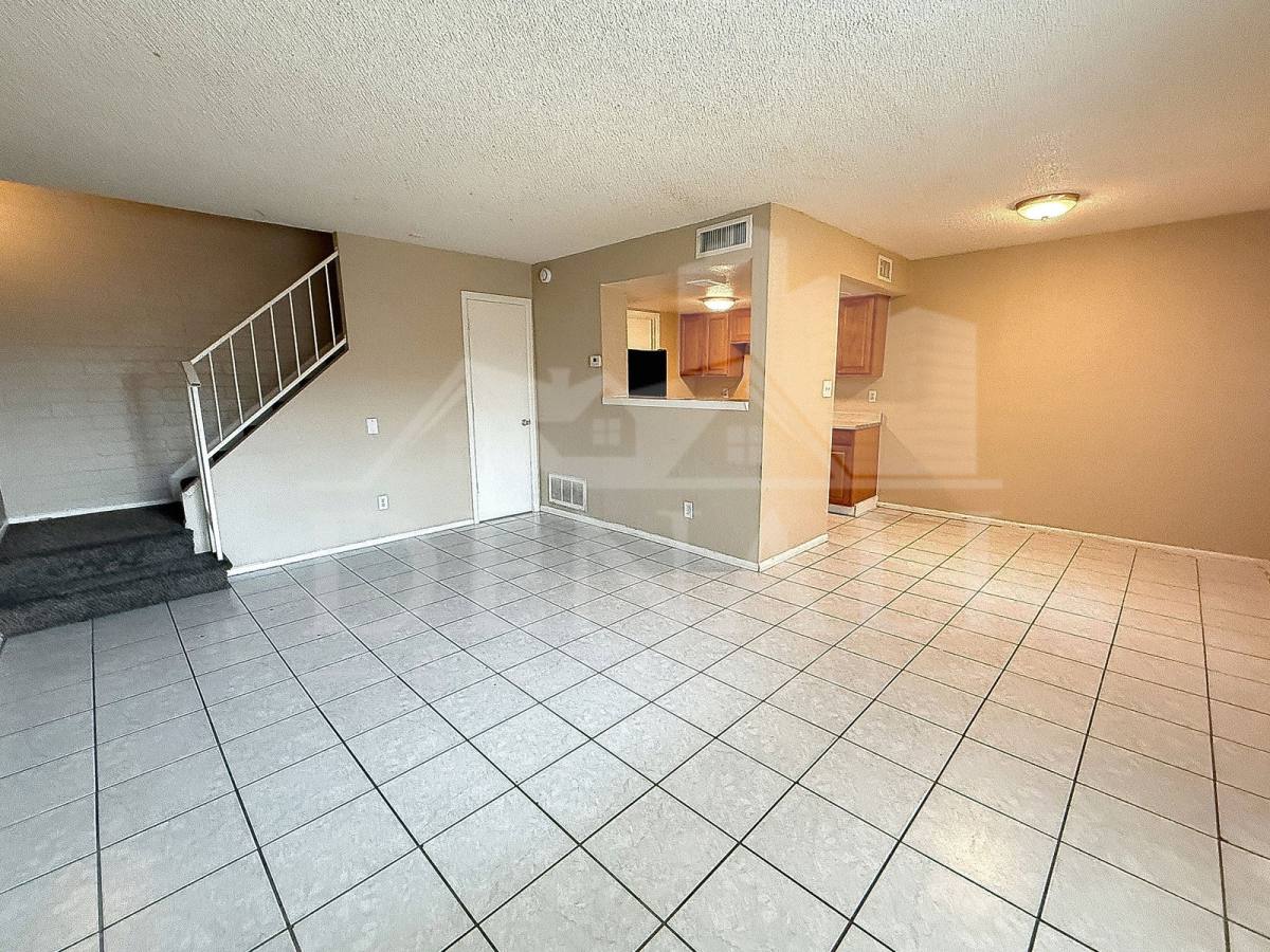 Townhouse for rent at 4514 E Riverside St, Phoenix, AZ 85040