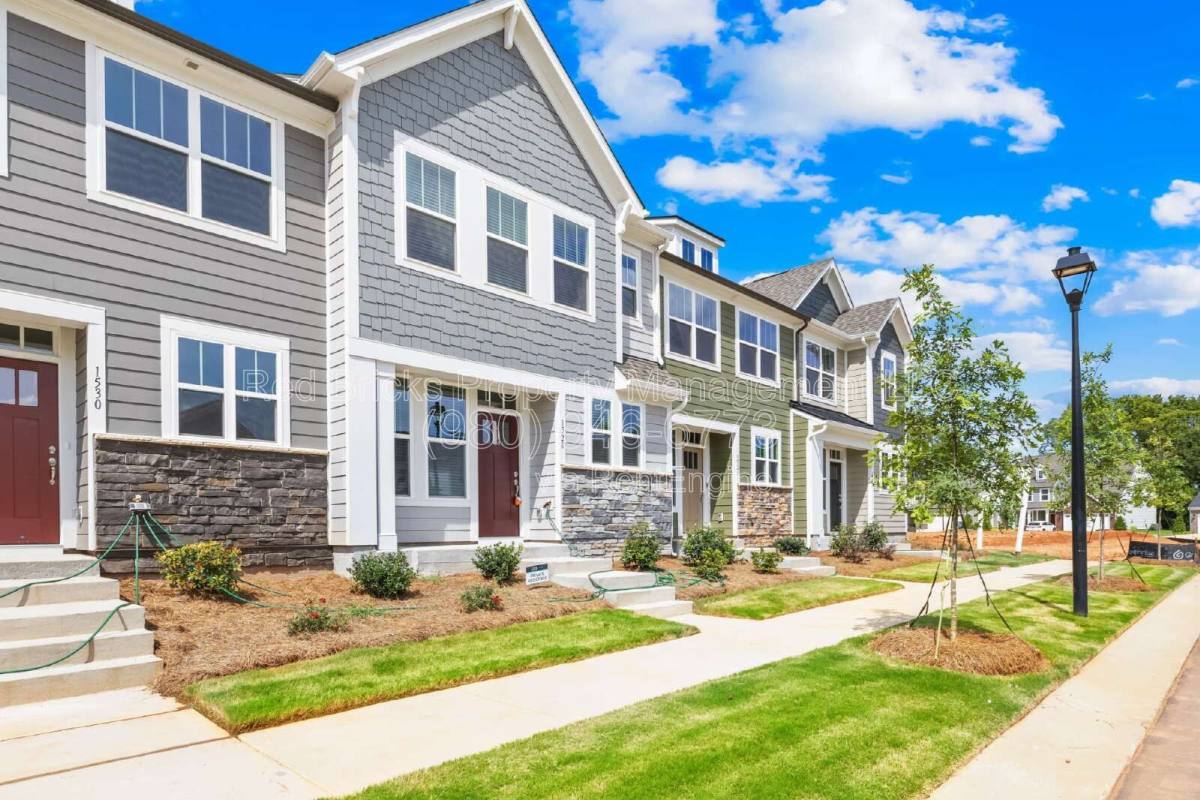 Townhouse for rent at 1528 Cedar Tree Dr, Belmont, NC 28012