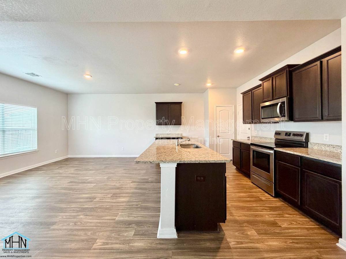 House for rent at 10950 Chippewa Trace, Converse, TX 78109