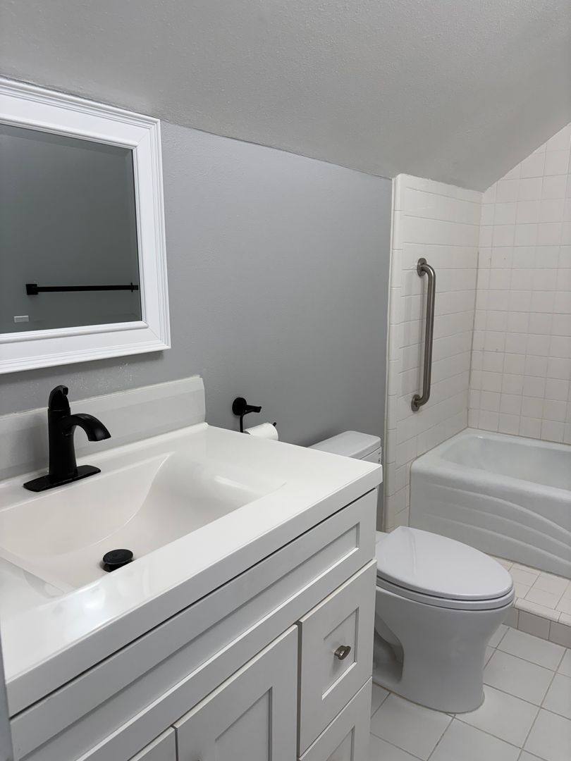 Apartment for rent at 214 Walnut St, Petaluma, CA 94952