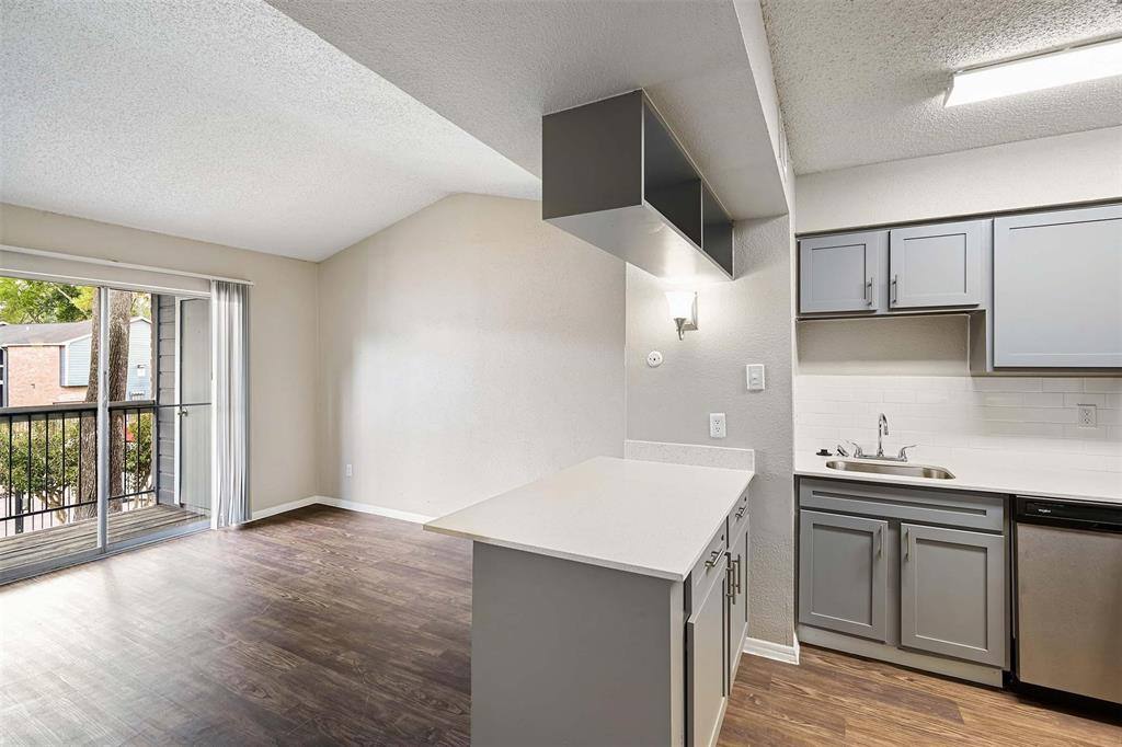 Apartment for rent at 17710 Red Oak Dr, Houston, TX 77090