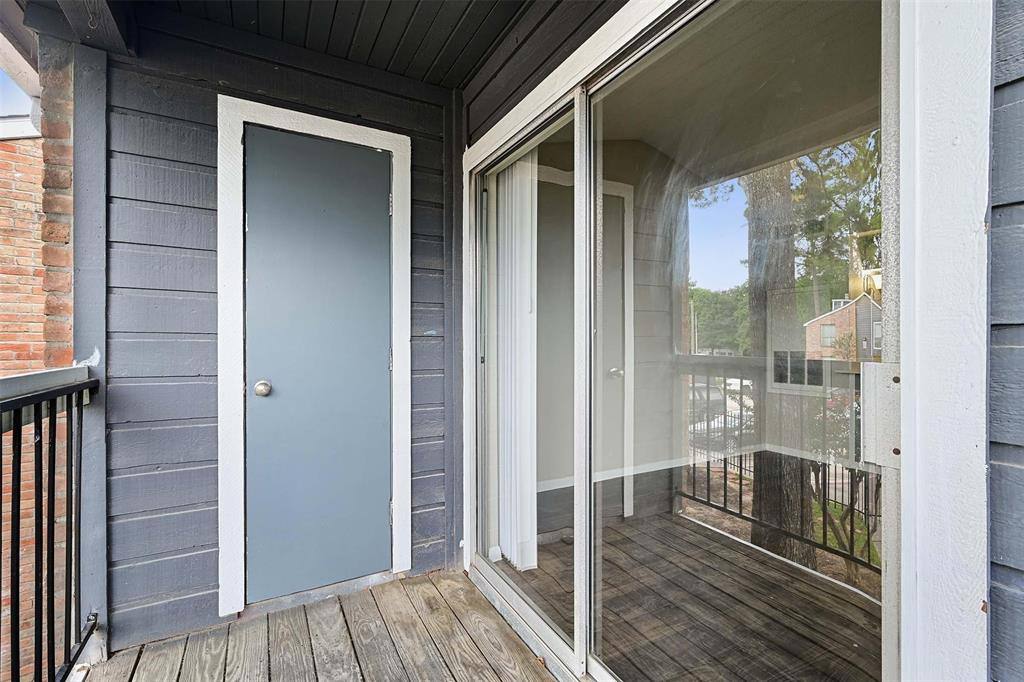 Apartment for rent at 17710 Red Oak Dr, Houston, TX 77090