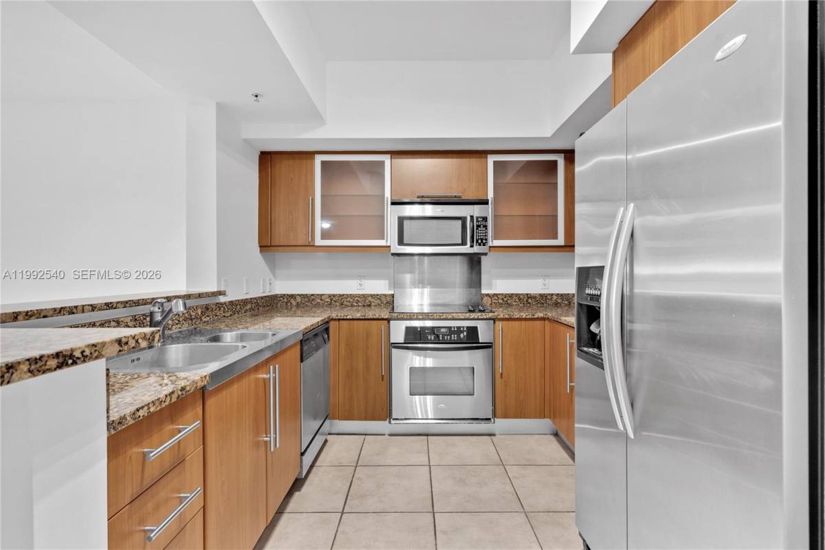 Apartment for rent at 888 Douglas Rd #807, Miami, FL 33134