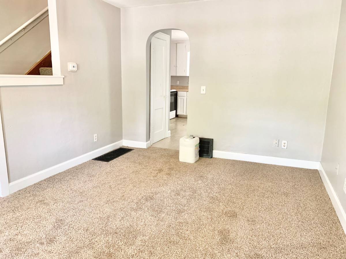 Apartment for rent at 1909 - 1911 E, Lorain, OH 44055