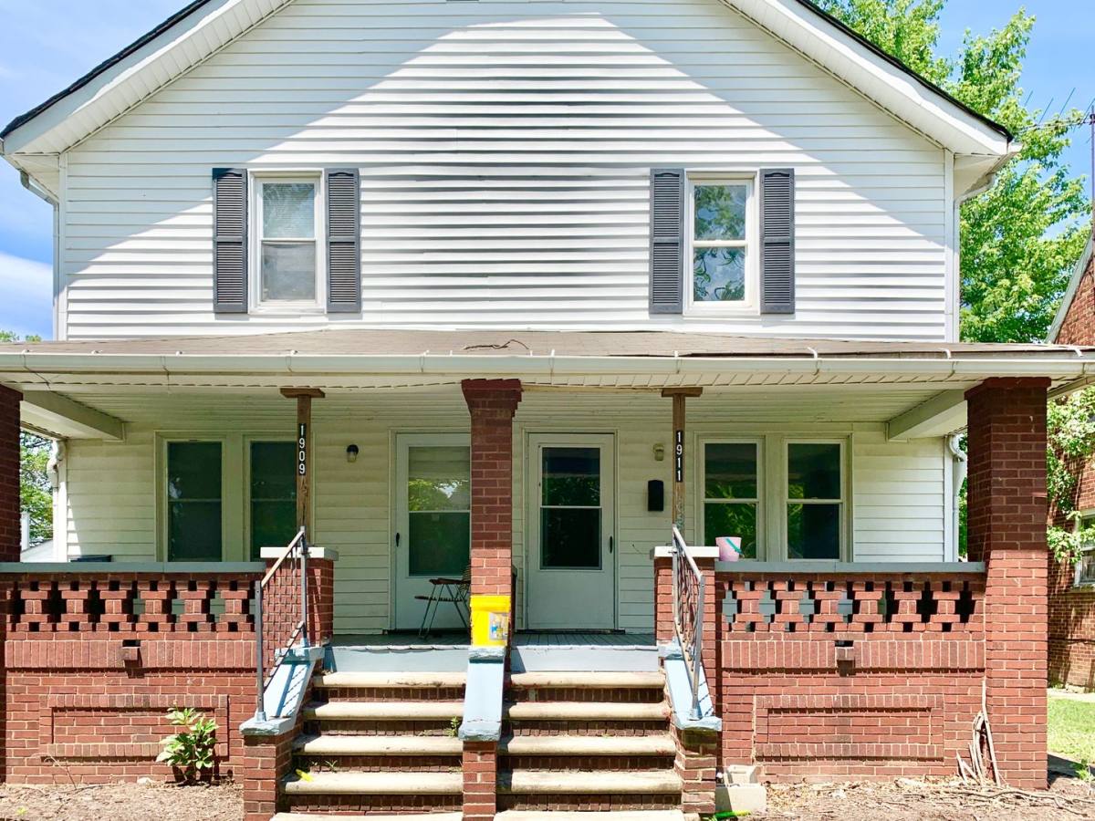 Apartment for rent at 1909 - 1911 E, Lorain, OH 44055