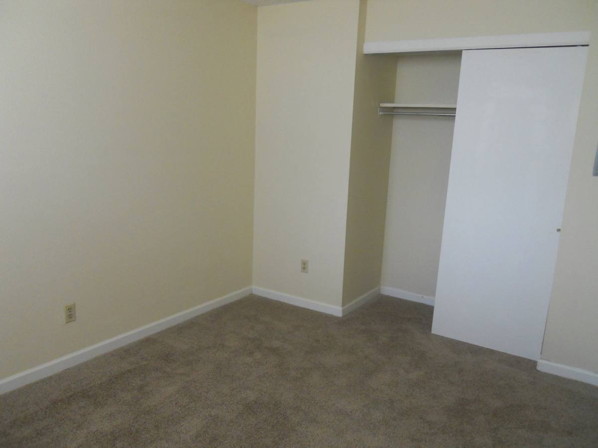 Townhouse for rent at 255 N Michigan St #12-75, Lawrence, KS 66044