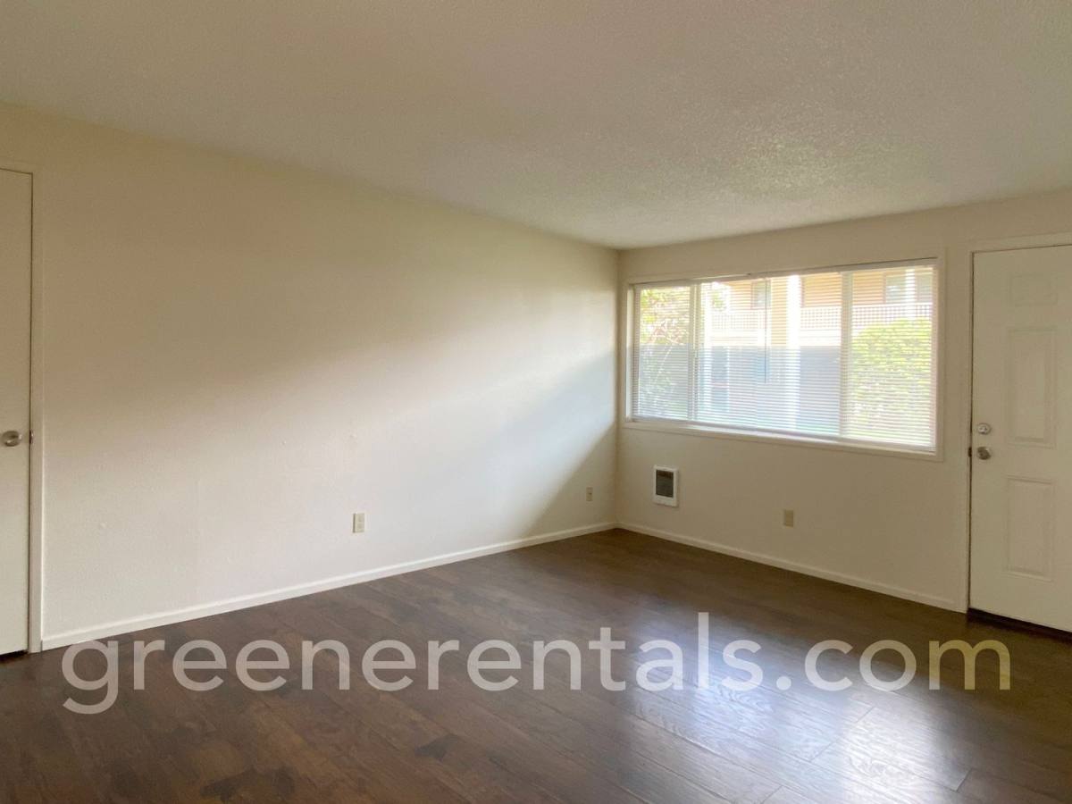 Apartment for rent at 1201 & 1205 W Main St, Elma, WA 98541
