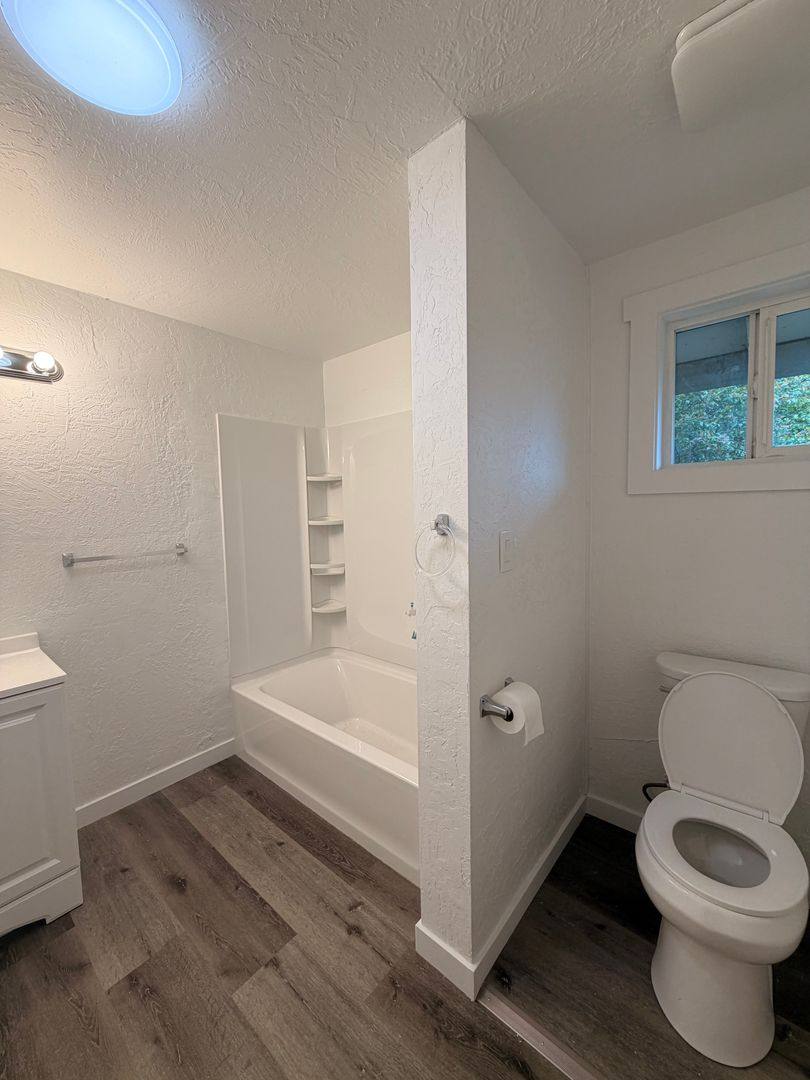 House for rent at 79916 Highway 99, Cottage Grove, OR 97424