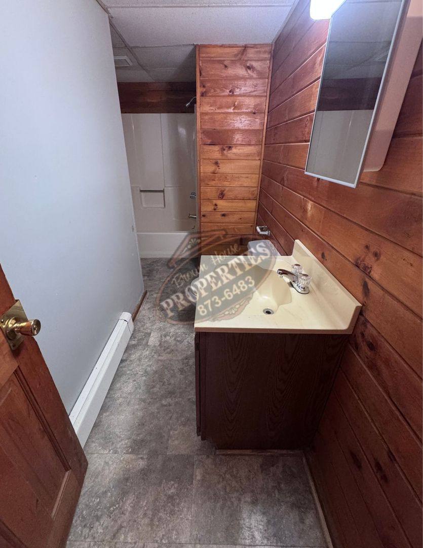 Apartment for rent at 11 Center St, Oakland, ME 04963