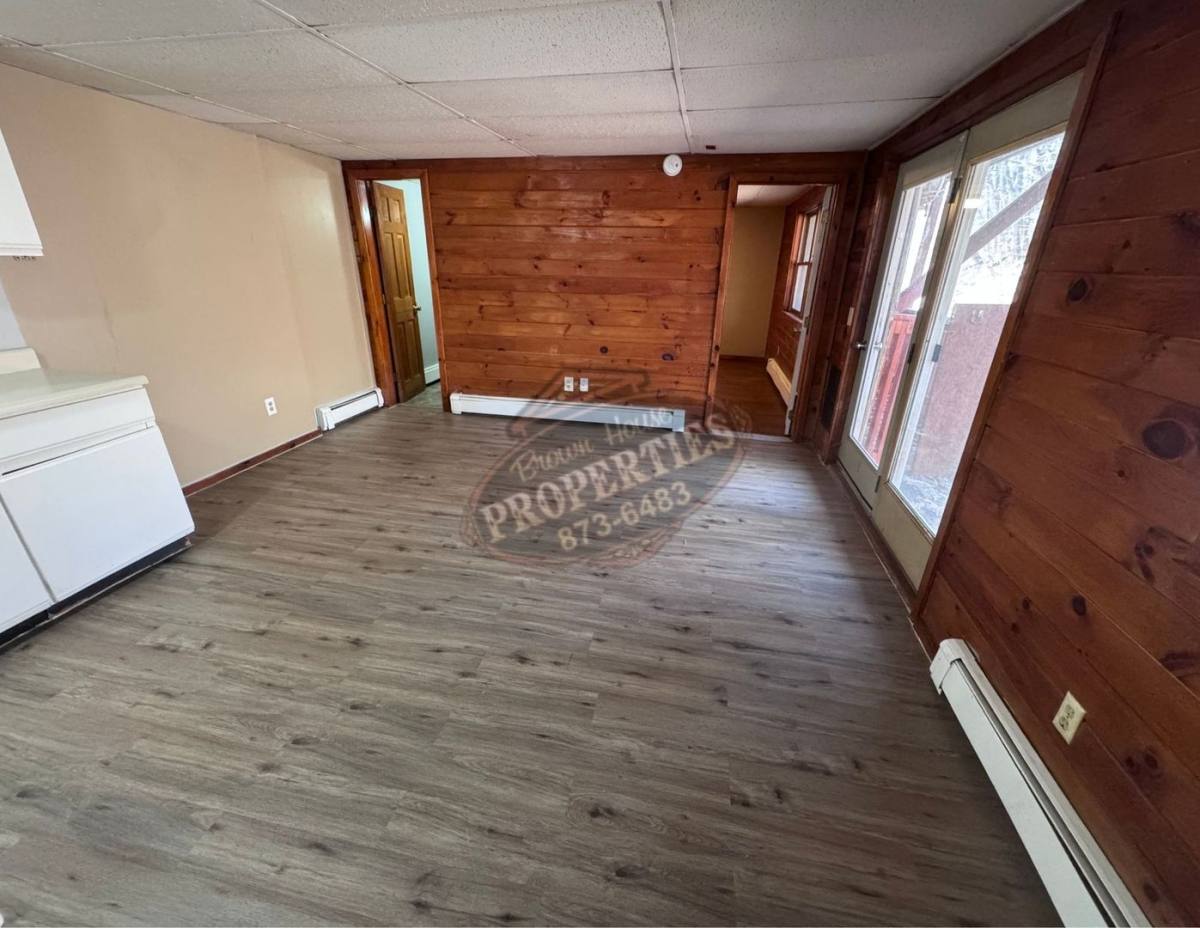 Apartment for rent at 11 Center St, Oakland, ME 04963