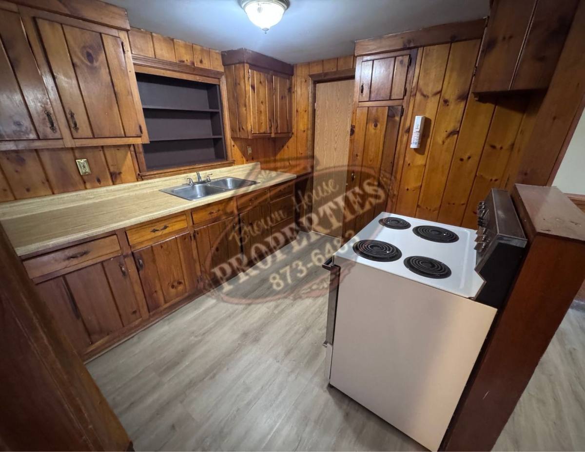 Apartment for rent at 11 Center St, Oakland, ME 04963