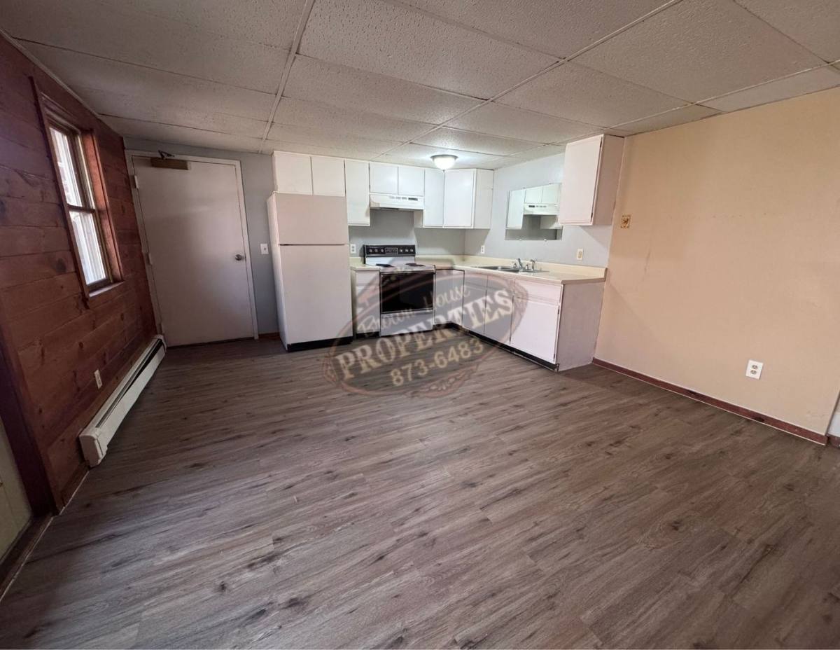 Apartment for rent at 11 Center St, Oakland, ME 04963