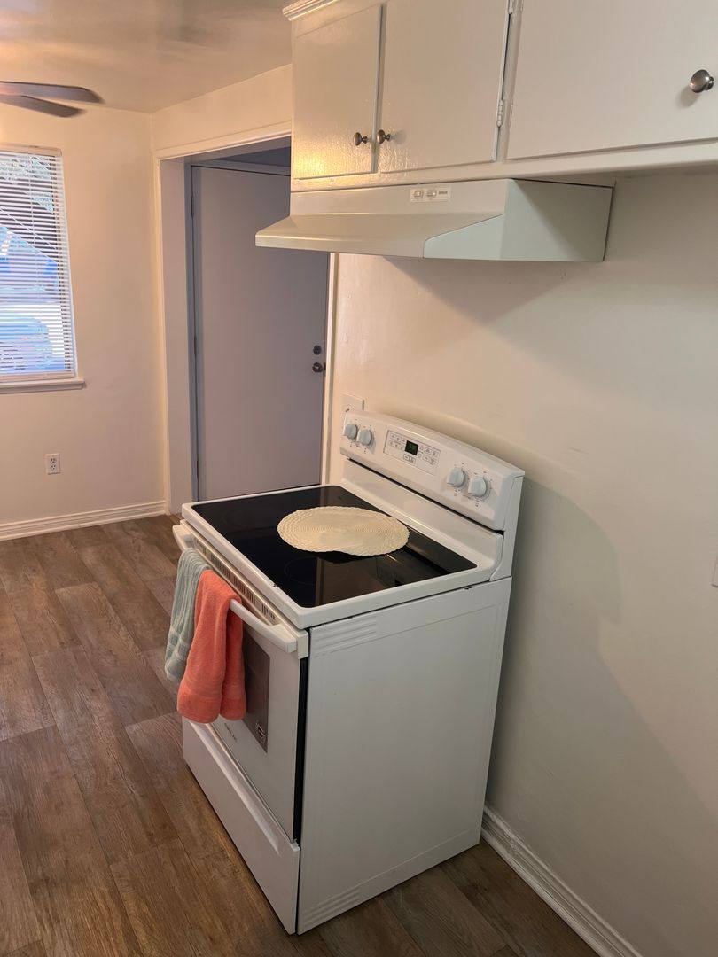 Apartment for rent at 6302 Comstock Ave, Whittier, CA 90601