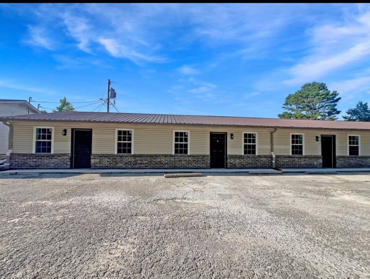 Apartment for rent at 400 N Rockingchair Rd, Paragould, AR 72450