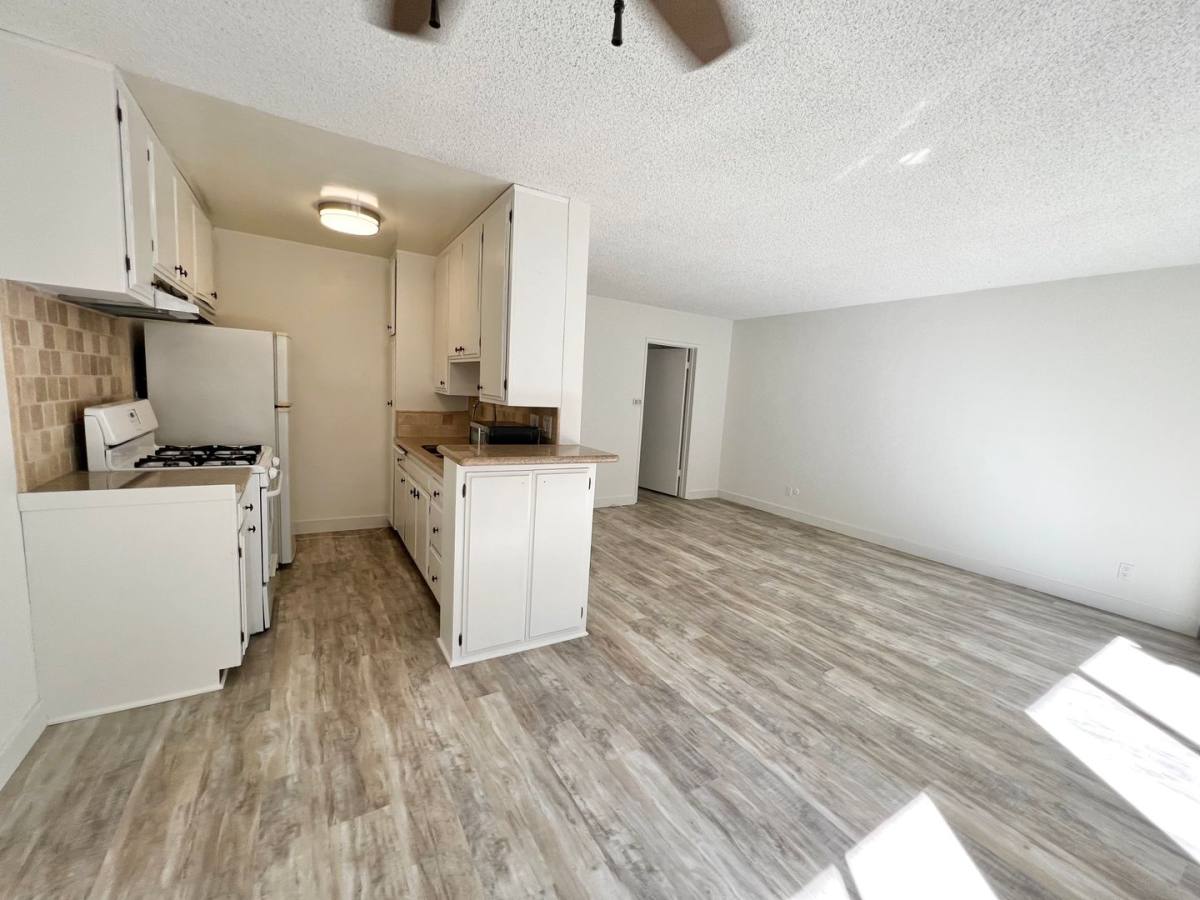 Apartment for rent at 3746 Canfield Ave, Los Angeles, CA 90034