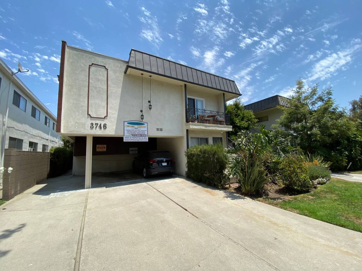 Apartment for rent at 3746 Canfield Ave, Los Angeles, CA 90034