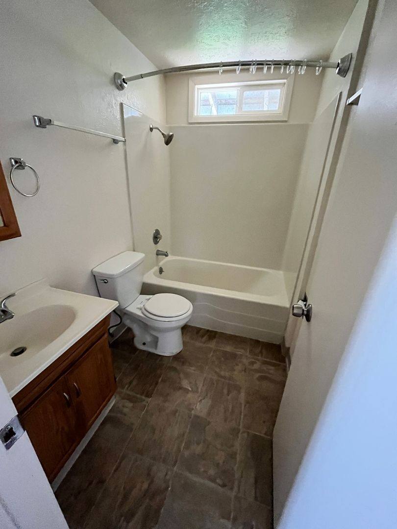 Apartment for rent at 1425-1525 Tracy Court, Albany, OR 97321
