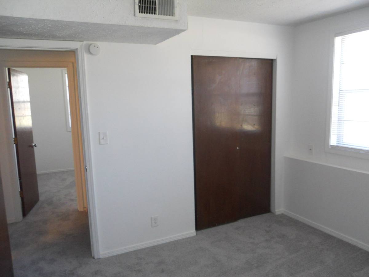 Apartment for rent at 2003 W 27th St #2, Lawrence, KS 66046