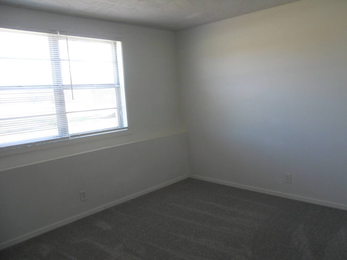 Apartment for rent at 2003 W 27th St #2, Lawrence, KS 66046