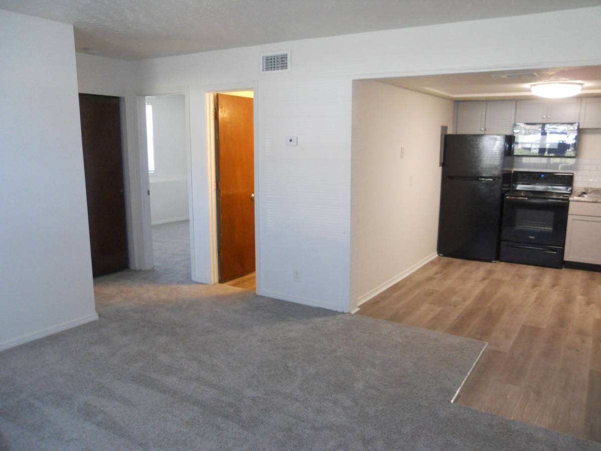 Apartment for rent at 2003 W 27th St #2, Lawrence, KS 66046