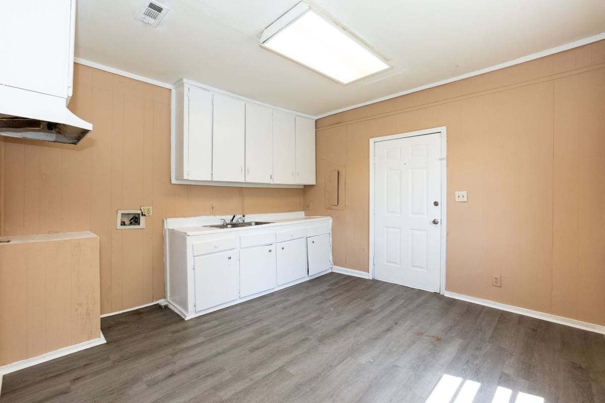 Apartment for rent at 909 S McKay Ave, Dunn, NC 28334