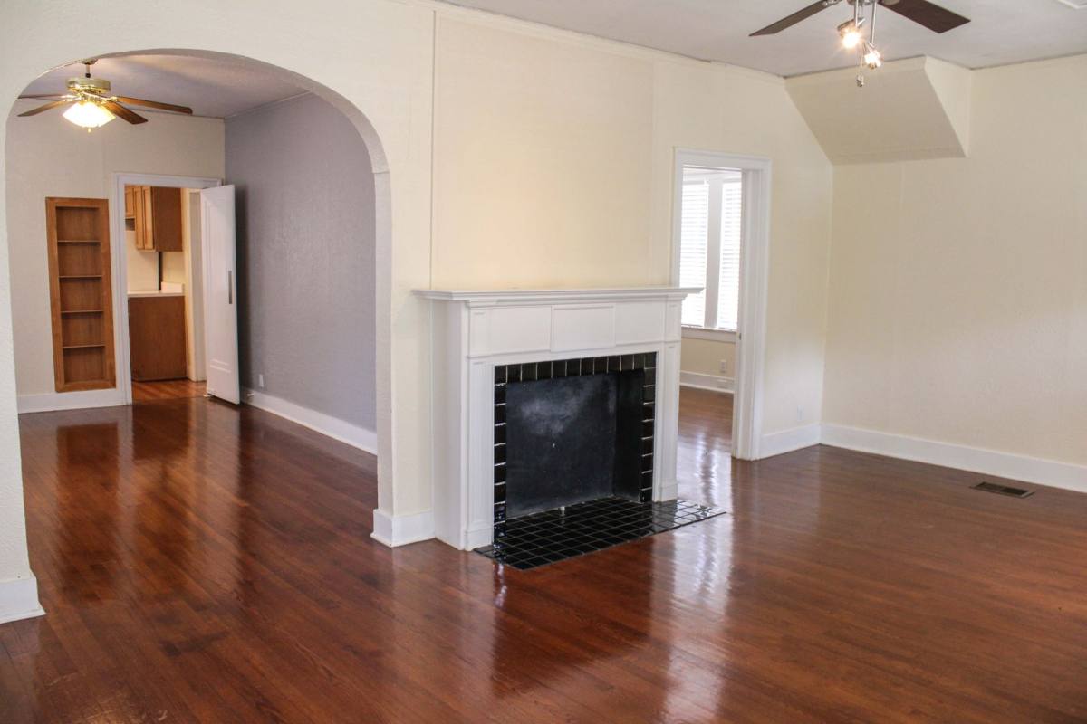 Apartment for rent at 311 E Rosewood Ave #102, San Antonio, TX 78212