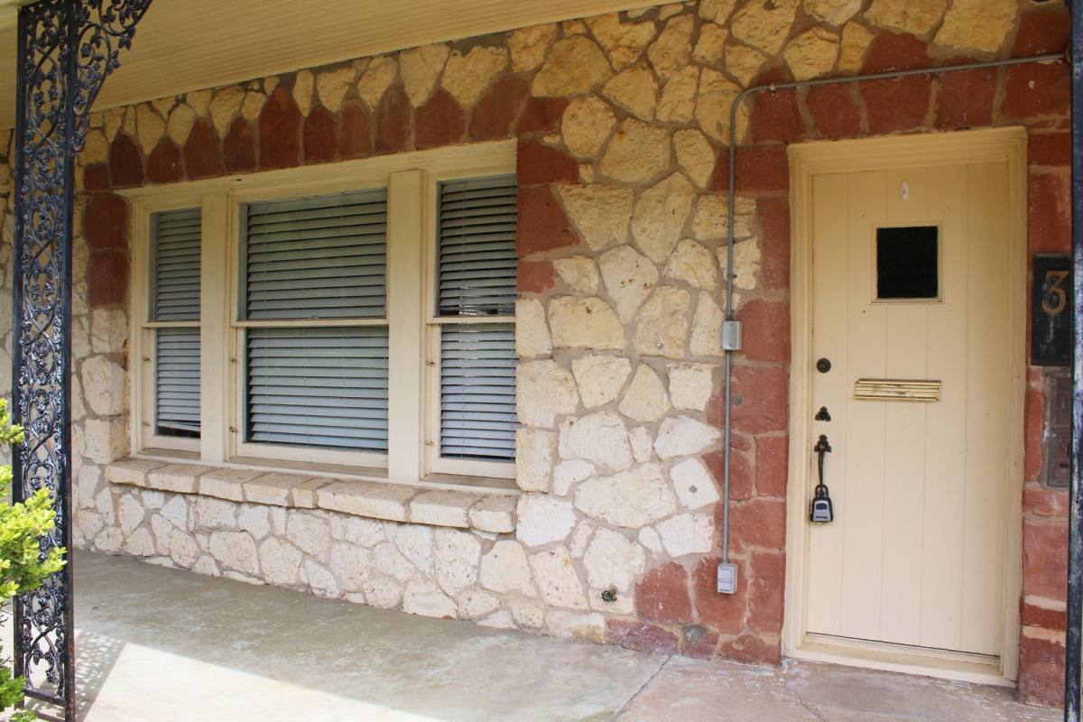 Apartment for rent at 311 E Rosewood Ave #102, San Antonio, TX 78212