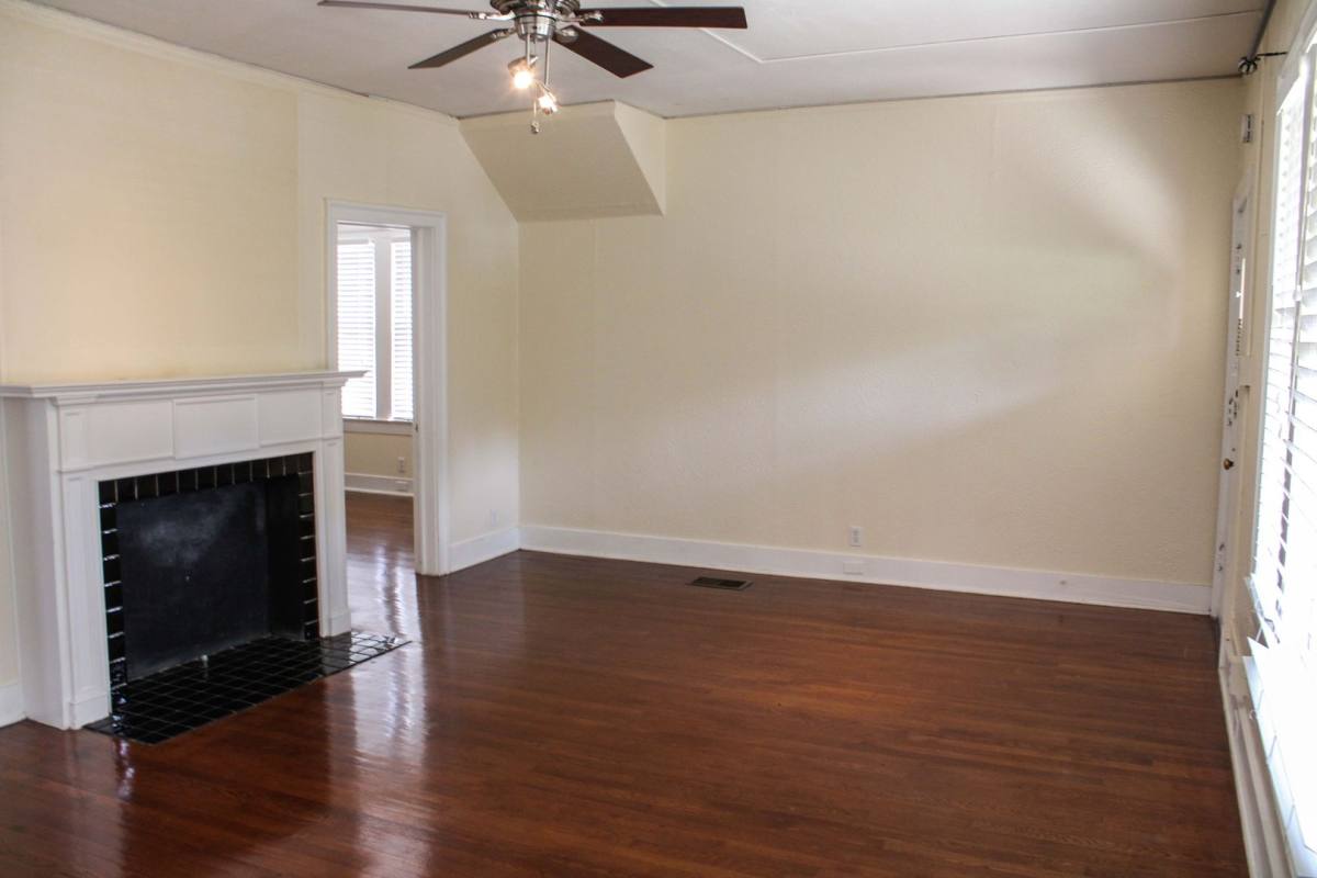 Apartment for rent at 311 E Rosewood Ave #102, San Antonio, TX 78212