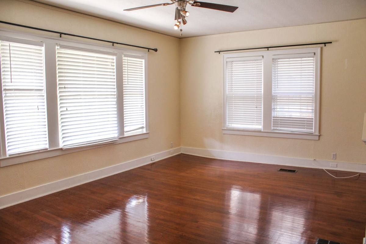 Apartment for rent at 311 E Rosewood Ave #102, San Antonio, TX 78212