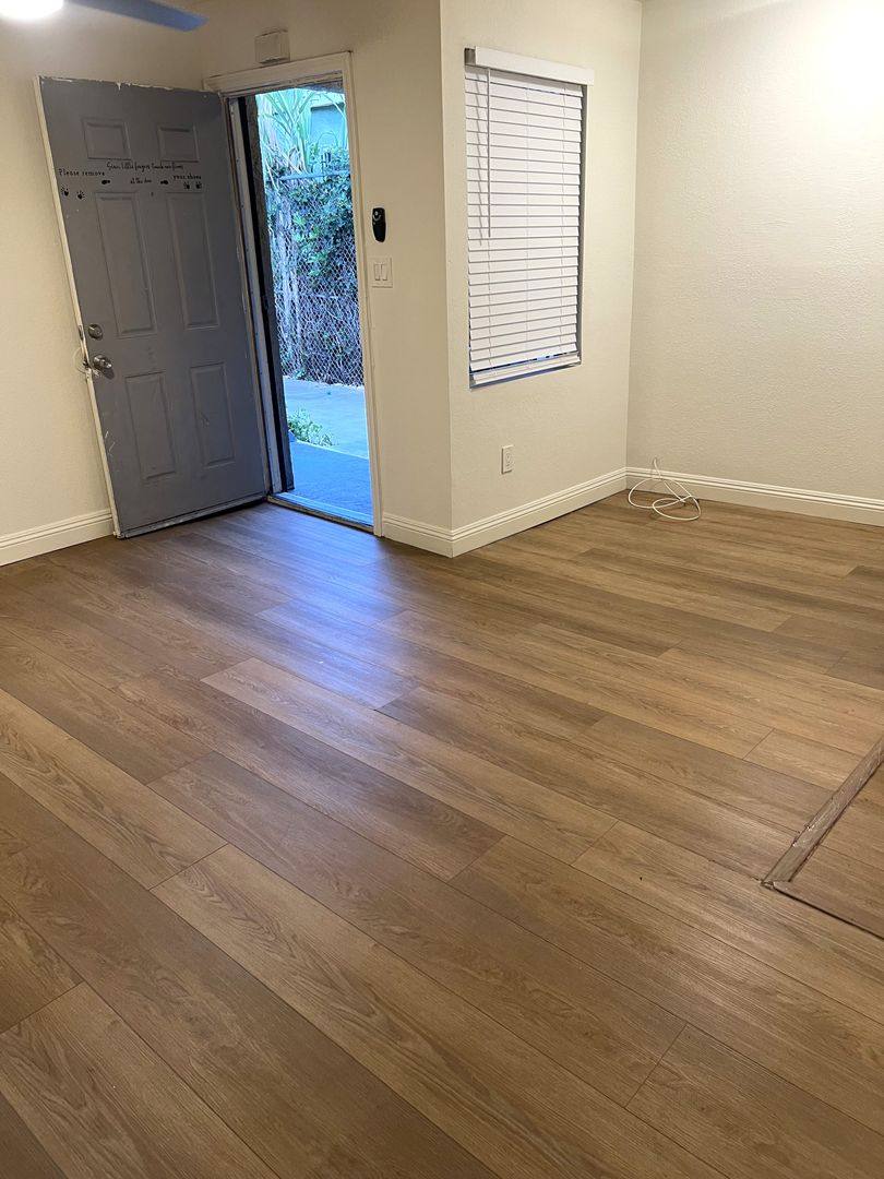 Apartment for rent at 227-229 E 78th St, Los Angeles, CA 90003