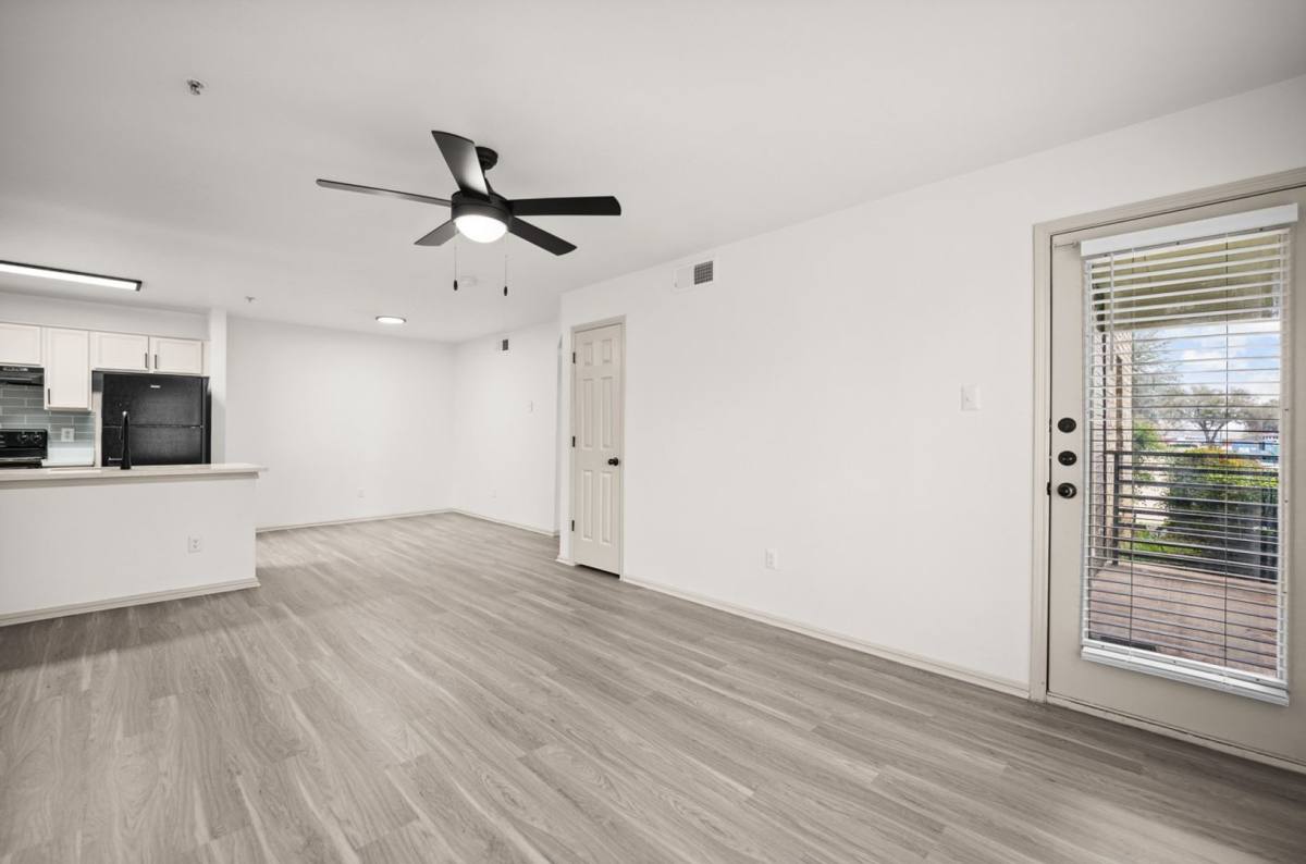 Apartment for rent at 170 Henderson St #1101, Midlothian, TX 76065
