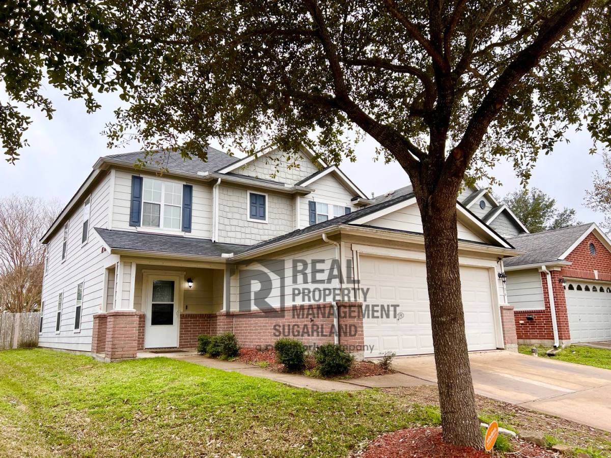 House for rent at 2706 Skyview Downs Dr, Houston, TX 77047