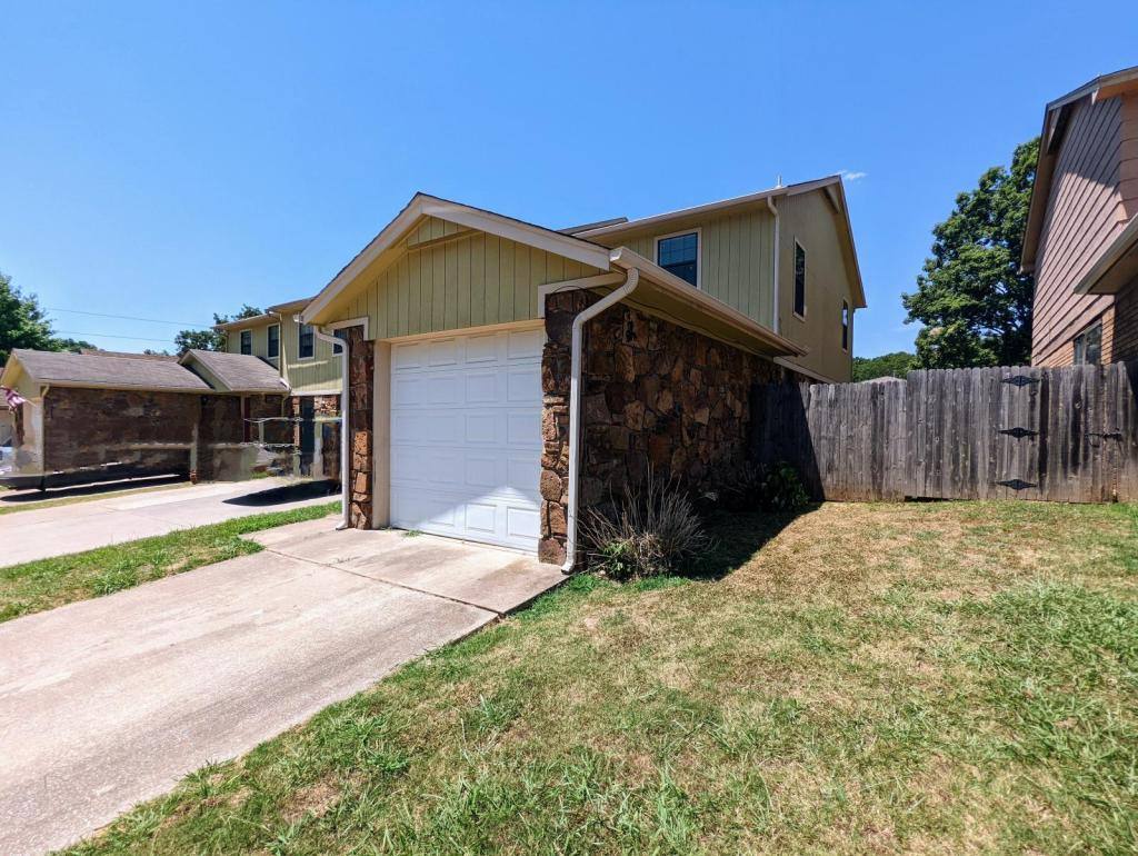 Townhouse for rent at 4030 Rawson Rd, Sand Springs, OK 74063