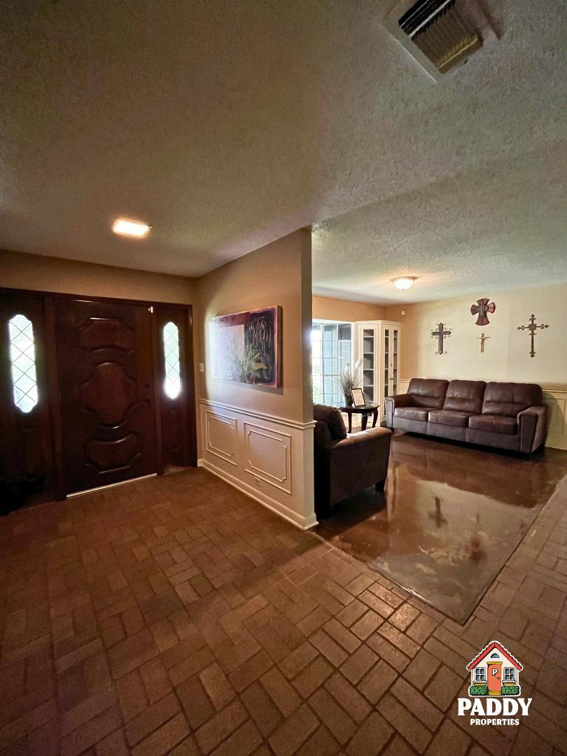 House for rent at 410 E 4th St, Mount Pleasant, TX 75455