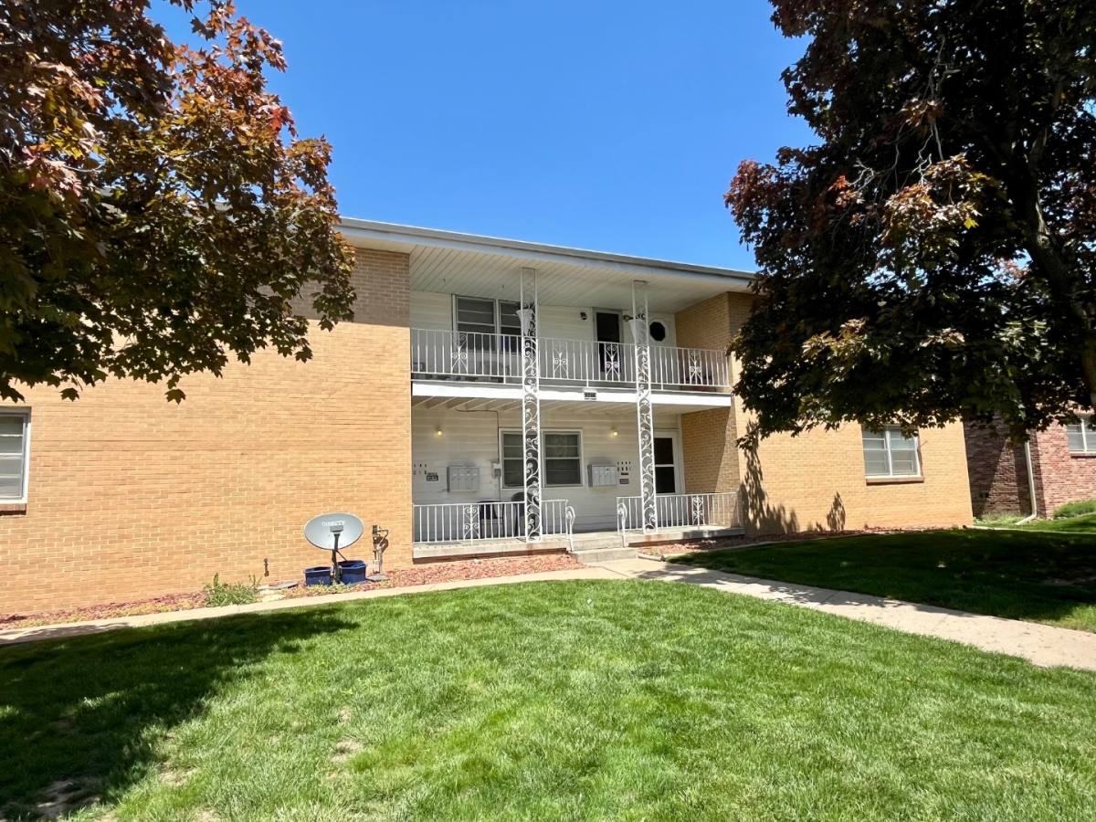 Apartment for rent at 9208 Ohio St #3, Omaha, NE 68134