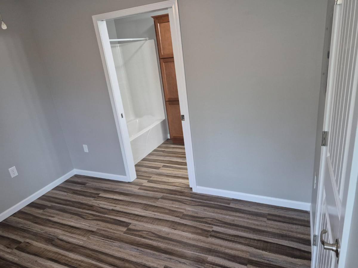 Apartment for rent at 258 E Third St #12, London, KY 40741