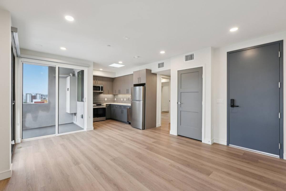 Apartment for rent at 5717 Carlton Way #708, Los Angeles, CA 90028