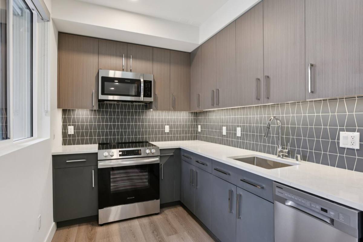 Apartment for rent at 5717 Carlton Way #708, Los Angeles, CA 90028