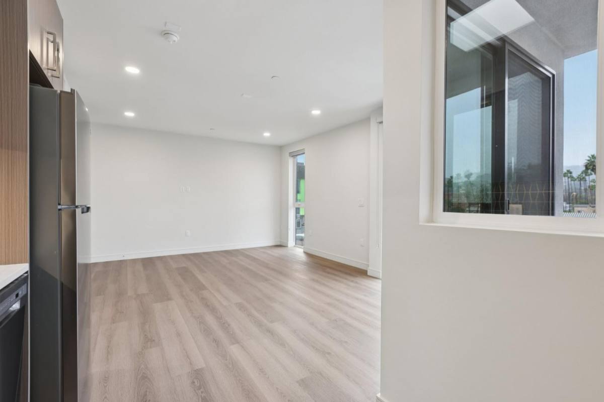 Apartment for rent at 5717 Carlton Way #708, Los Angeles, CA 90028