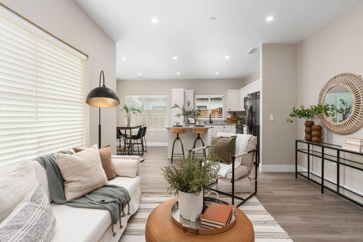 Condo for rent at 2806 E Alluvial Ave #102, Fresno, CA 93720