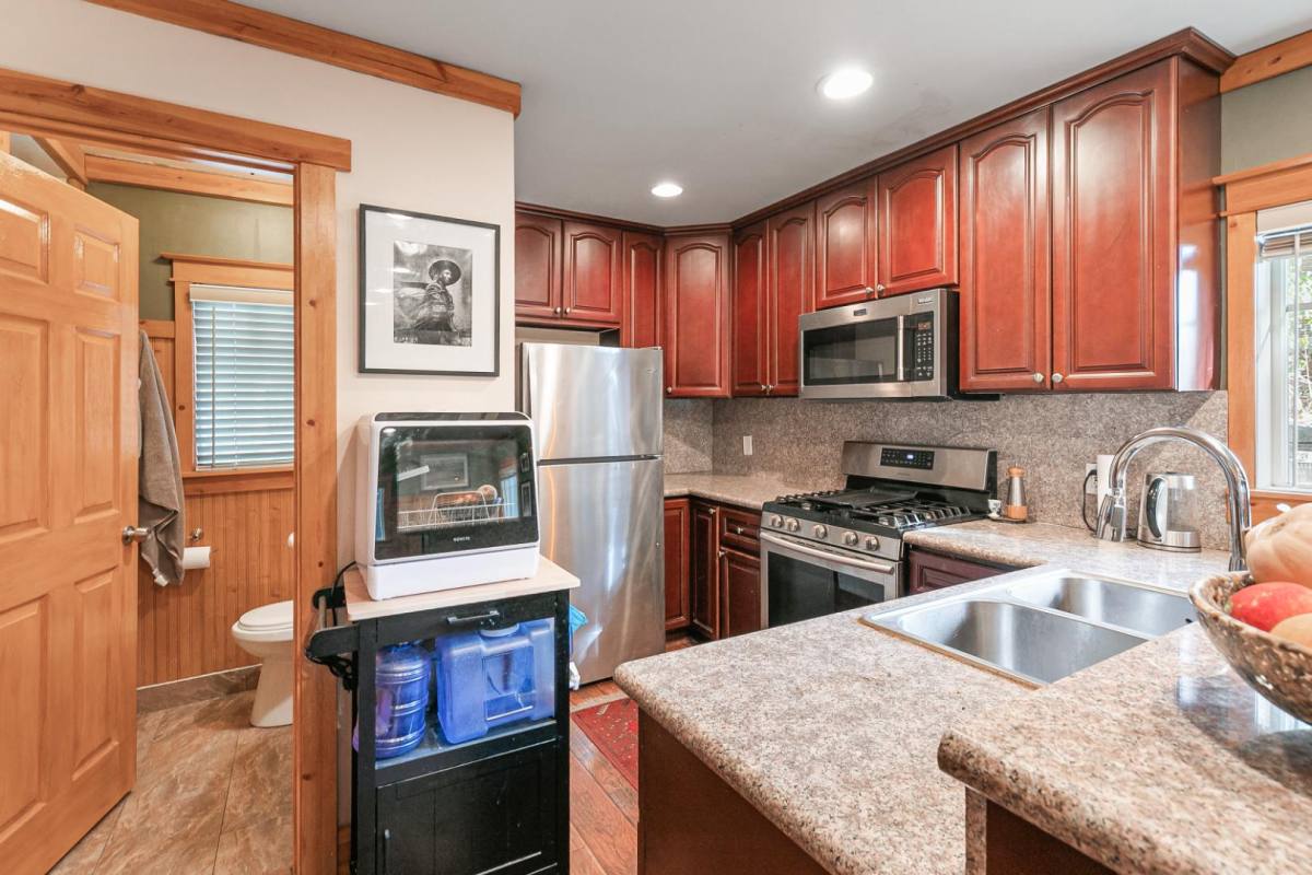 House for rent at 29184 Lake Brook Spur, Cedar Glen, CA 92321