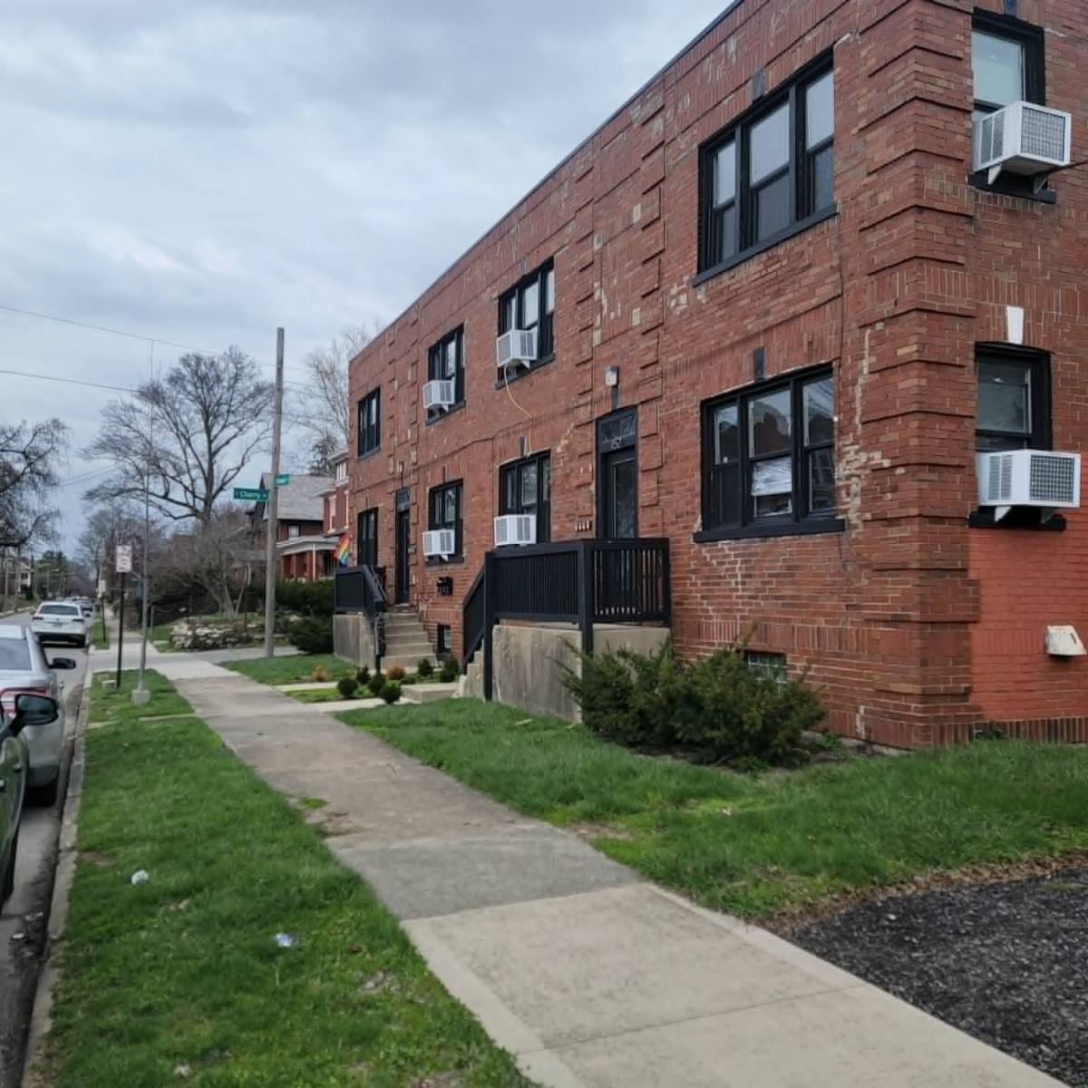 Apartment for rent at 450-452 Fairwood Ave 452 D St, Columbus, OH 43206