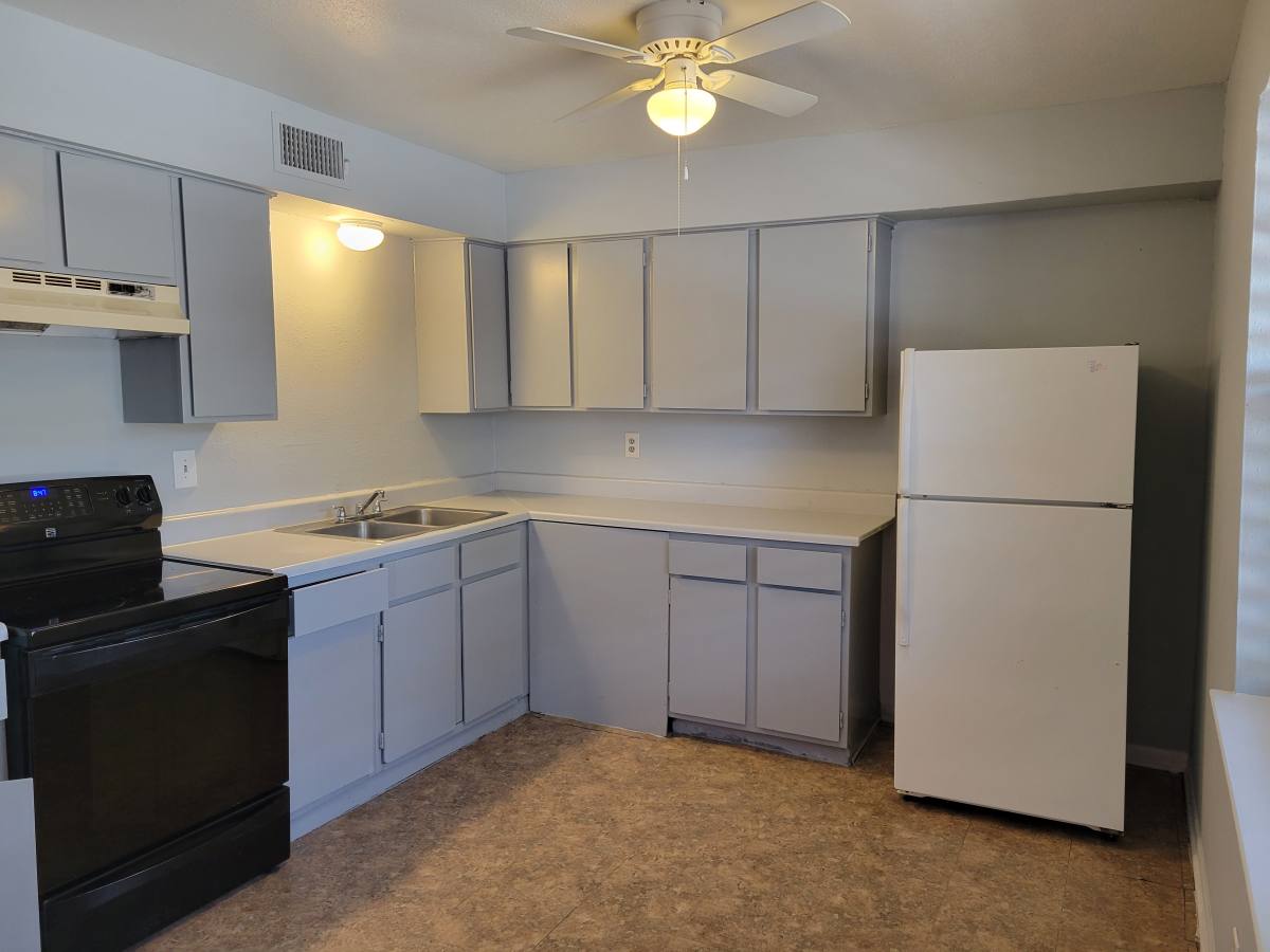 Apartment for rent at 525 Laurel St #18, La Marque, TX 77568